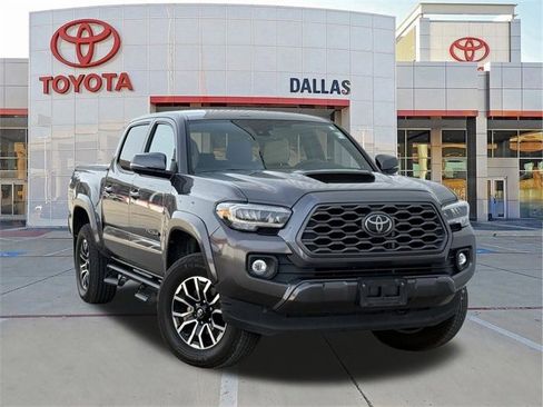 Used 2021 Toyota Tacoma TRD Sport image 1