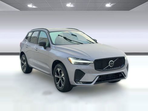 Certified 2026 Volvo XC60 B5 Core w/ Climate Package AWD/4WD image 7