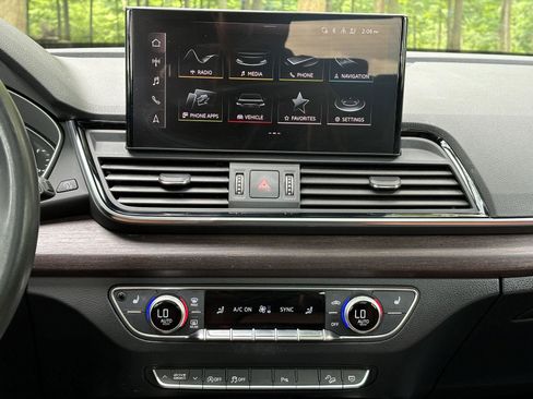 Used 2023 Audi Q5 2.0T Premium w/ Convenience Package AWD/4WD image 7