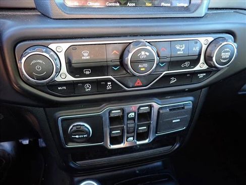 Used 2021 Jeep Wrangler Unlimited Sahara image 16