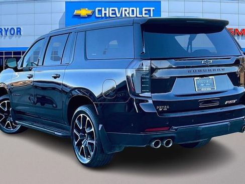 Used 2025 Chevrolet Suburban RST w/ RST Capability Package AWD/4WD image 4