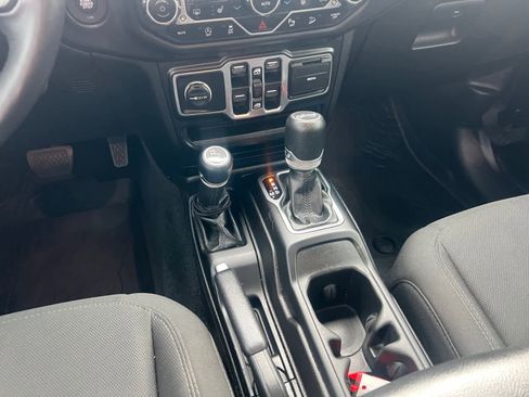 Used 2019 Jeep Wrangler Unlimited Sport S image 14