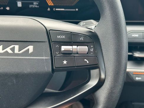 Used 2025 Kia K4 FWD image 32