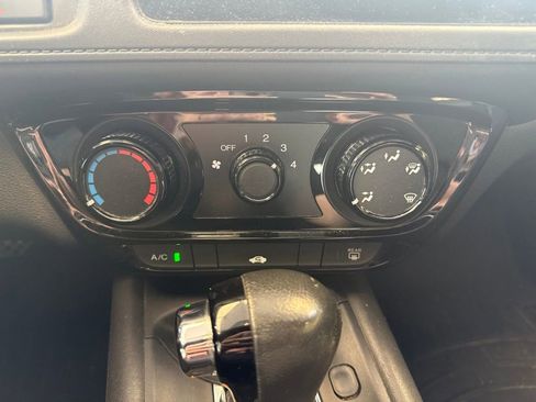 Used 2019 Honda HR-V Sport image 25