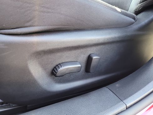 Used 2025 Nissan Altima 2.5 SV FWD image 16