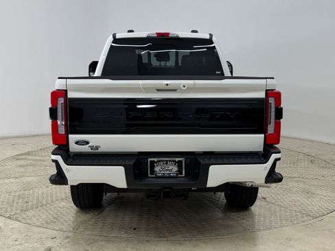New 2026 Ford F250 Platinum w/ FX4 Off-Road Package image 10