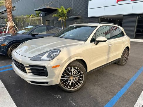 Certified 2020 Porsche Cayenne AWD/4WD image 1