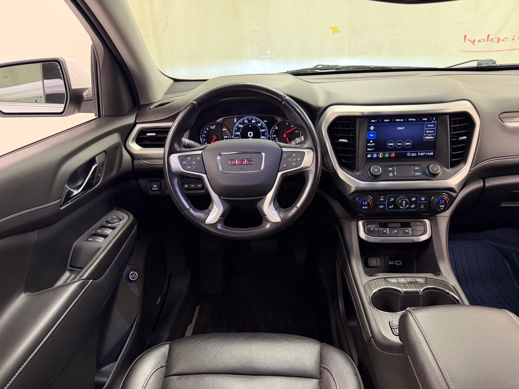 Used 2020 GMC Acadia SLT w/ Driver Alert Package II FWD image 30