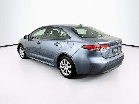 Used 2025 Toyota Corolla LE FWD image 5