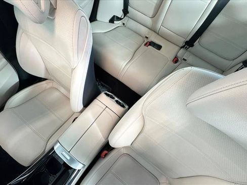 Used 2023 Mercedes-Benz C 300 Sedan w/ Exclusive Trim Package image 20