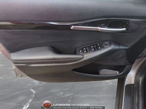 Certified 2025 Kia Seltos S image 14