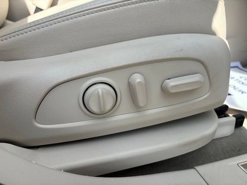 Used 2023 GMC Acadia Denali AWD/4WD image 30
