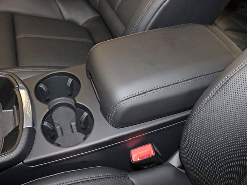 Certified 2026 Porsche Macan image 31