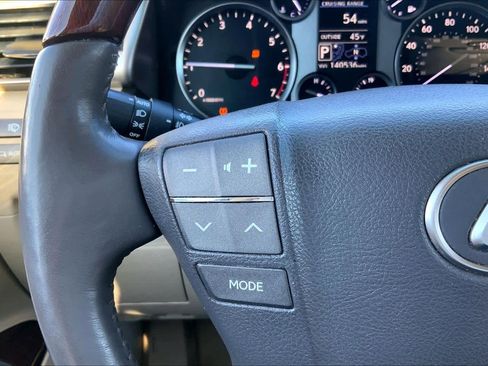 Used 2013 Lexus LX 570 4WD image 22