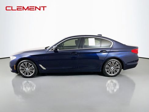 Used 2020 BMW 530e xDrive w/ Premium Package AWD/4WD image 5