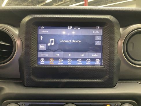 Used 2021 Jeep Wrangler Willys image 33