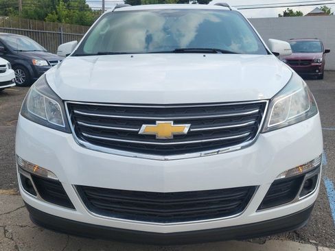 Used 2017 Chevrolet Traverse LT w/ Style and Technology Package AWD/4WD image 4