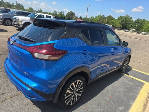 Used 2021 Nissan Kicks SR FWD image 6