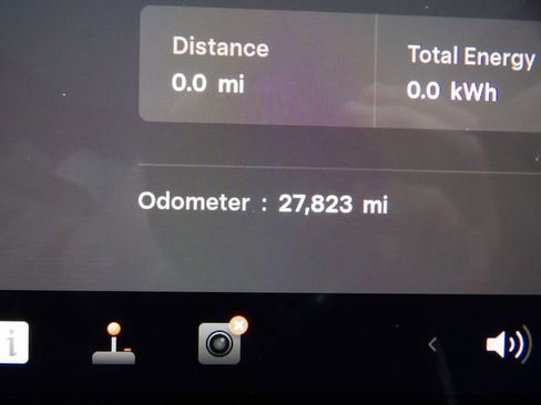 Used 2023 Tesla Model 3 Performance image 38