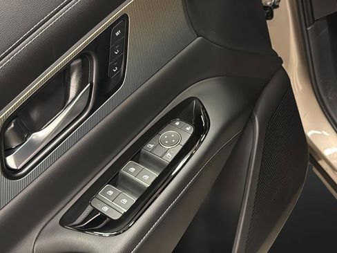 Used 2025 Nissan Murano SL image 23