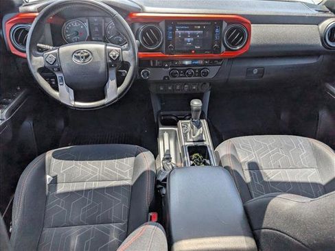 Used 2017 Toyota Tacoma TRD Sport RWD image 16