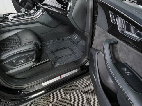 Used 2022 Audi SQ7 Prestige AWD/4WD image 26