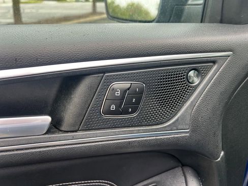 Used 2022 Ford Edge Titanium image 13