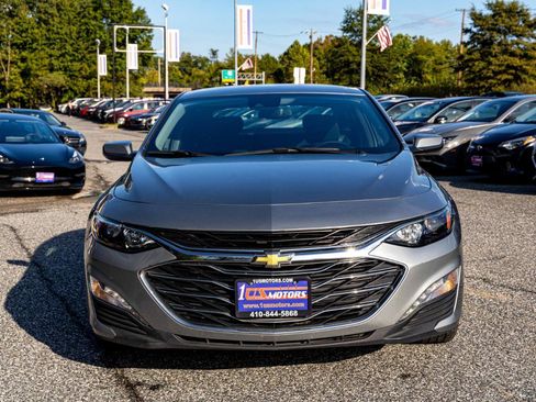 Used 2024 Chevrolet Malibu LT image 2