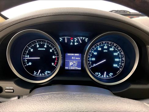 Used 2011 Toyota Land Cruiser w/ Upgrade Pkg AWD/4WD image 23
