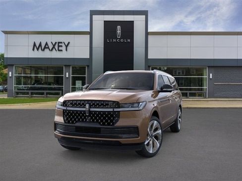 New 2026 Lincoln Navigator L Black Label AWD/4WD image 24