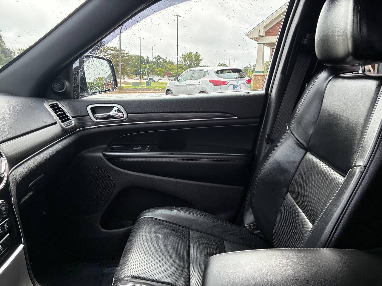 Used 2019 Jeep Grand Cherokee Limited w/ Luxury Group II AWD/4WD image 18