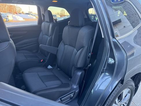 Used 2023 Subaru Ascent Premium w/ Convenience Package image 19
