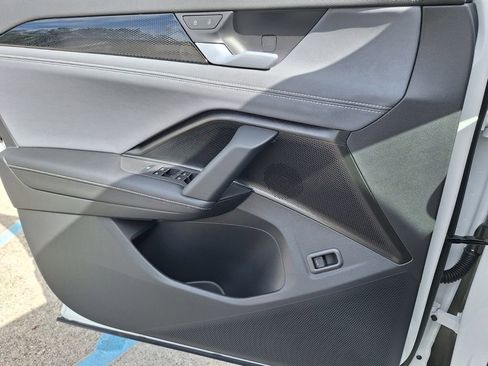 New 2026 Volkswagen Tiguan SE image 21