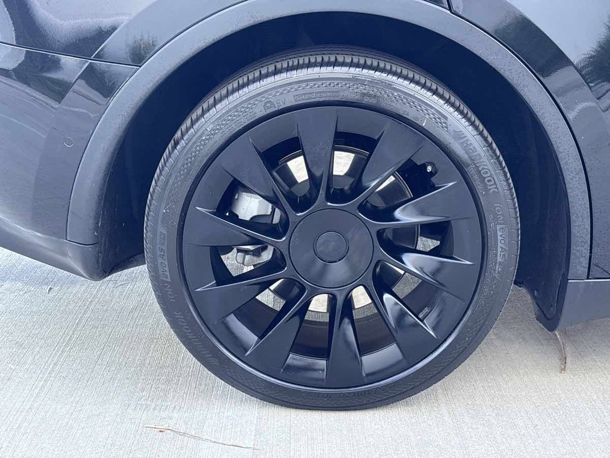 Used 2021 Tesla Model Y Long Range AWD/4WD image 9