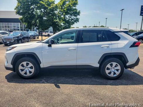 Used 2024 Toyota RAV4 LE AWD/4WD image 9