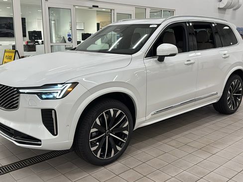 Used 2026 Volvo XC90 B6 Plus w/ Protection Package image 9