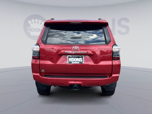 Used 2024 Toyota 4Runner SR5 AWD/4WD image 10