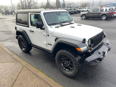 Used 2024 Jeep Wrangler Willys image 11