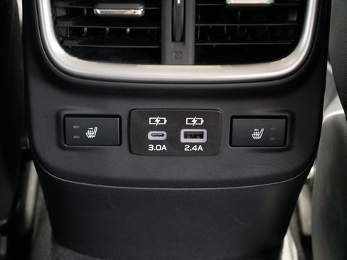 Used 2024 Subaru Outback Limited AWD/4WD image 10