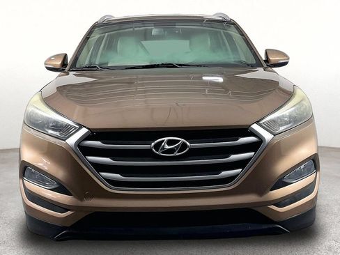 Used 2017 Hyundai Tucson SE Plus FWD image 4