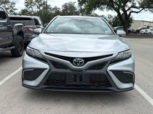 Used 2024 Toyota Camry SE FWD image 2