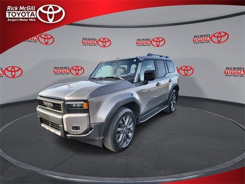 Used 2025 Toyota Land Cruiser image 4