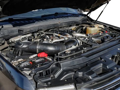 Used 2019 Ford F350 Lariat w/ Chrome Package image 55