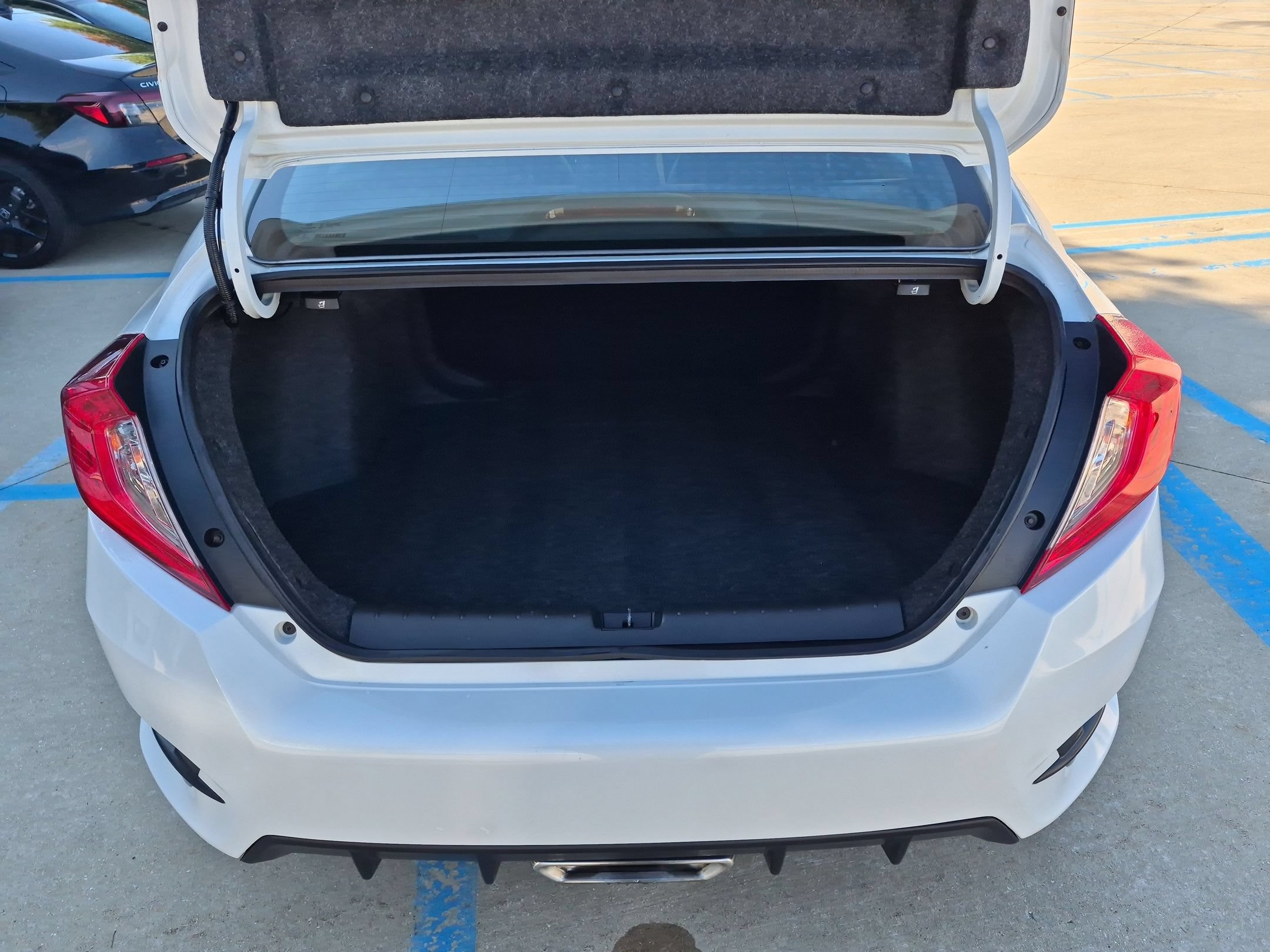 Used 2019 Honda Civic Sport image 24