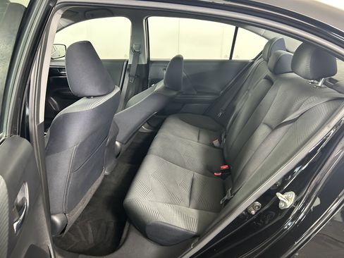 Used 2017 Honda Accord LX image 23