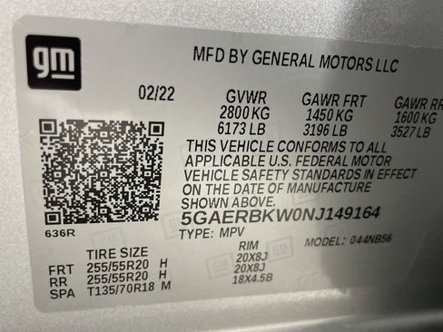 Used 2022 Buick Enclave Essence w/ Sport Touring Edition image 33