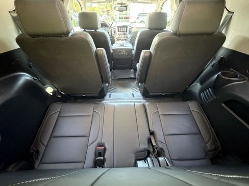 Used 2020 GMC Yukon Denali AWD/4WD image 30