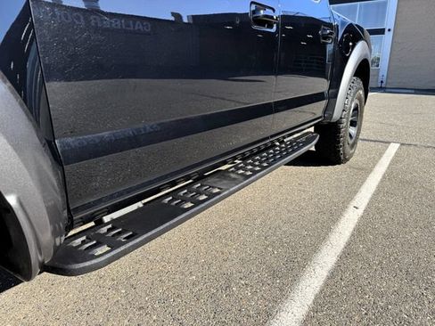 Used 2017 Ford F150 Raptor w/ Equipment Group 802A Luxury AWD/4WD image 11