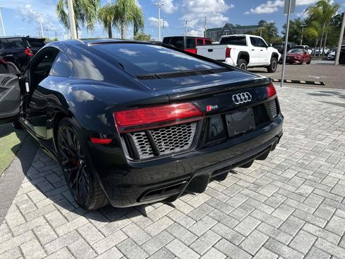 Used 2018 Audi R8 V10 w/ 20" Wheel Package RWD image 10