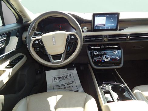 Used 2021 Lincoln Corsair Reserve w/ Equipment Group 201A image 11